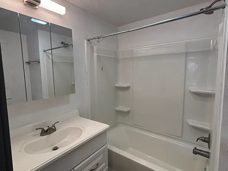 1702 Milburn Blvd #A — Photo 20