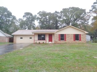 2707 Cedarcrest Dr, Marshall, TX 75672