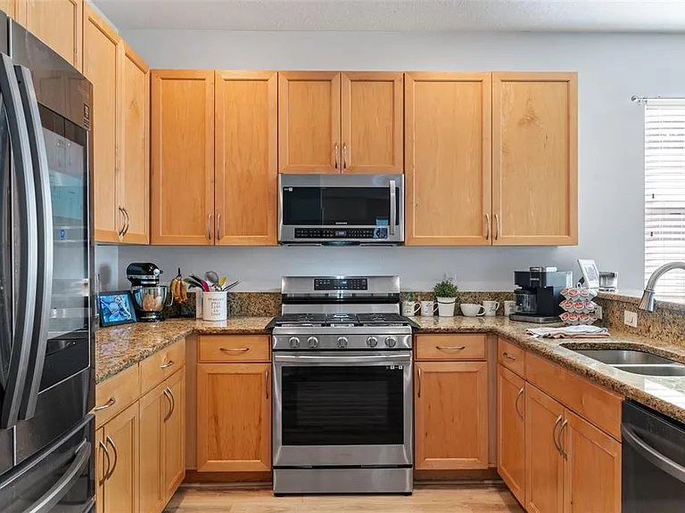 19419 Red Sky Ct — Photo 17