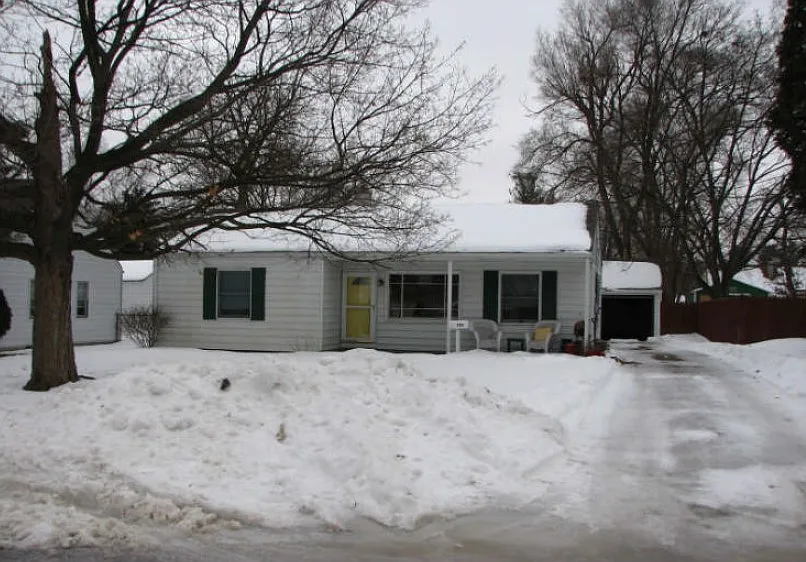 1716 Roseland Ave photo 1