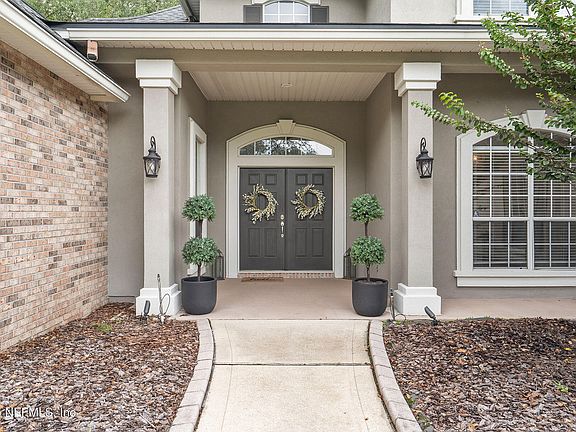 4th image of 932 E PLEASANT Place