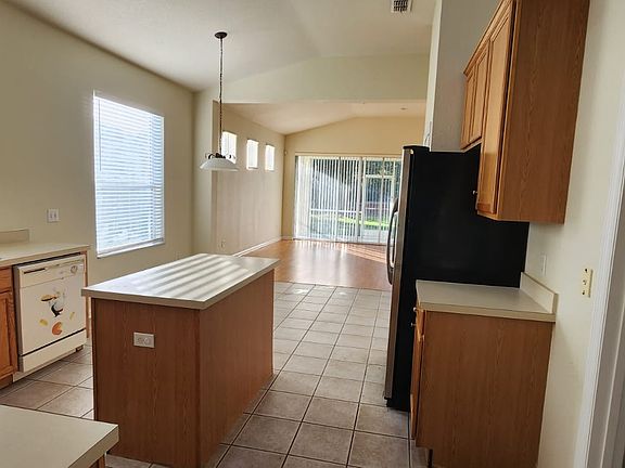 4th image of 2169 Granger Ave