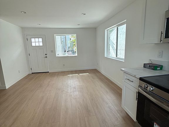 5th image of 2024 7th Ave #2028-1/4