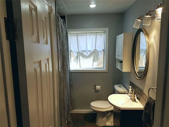 5th image of 512 Crandle Dr