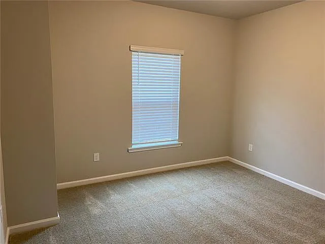 39071 Fairfield Dr — Photo 5