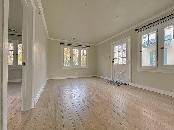2nd image of 763 N El Molino Ave