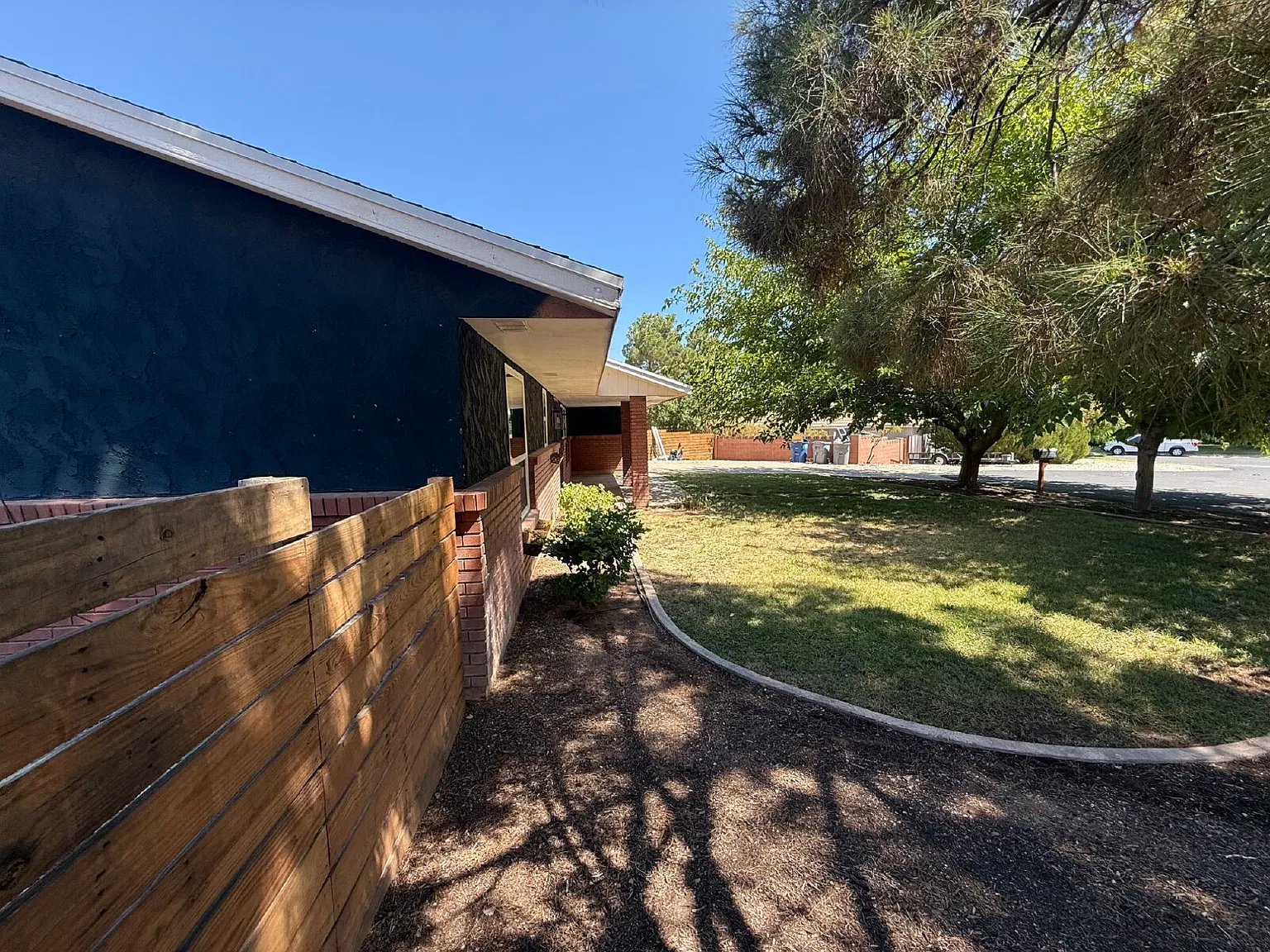 3 bed, 2.5 bath, 1716 sqft, $2,700 — Photo 4