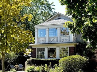 760 Oakwood Ave #2, Lake Forest, IL 60045