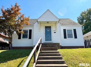2416 S 5th St, Springfield, IL 62703