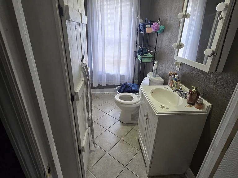 670 Willey St — Photo 7