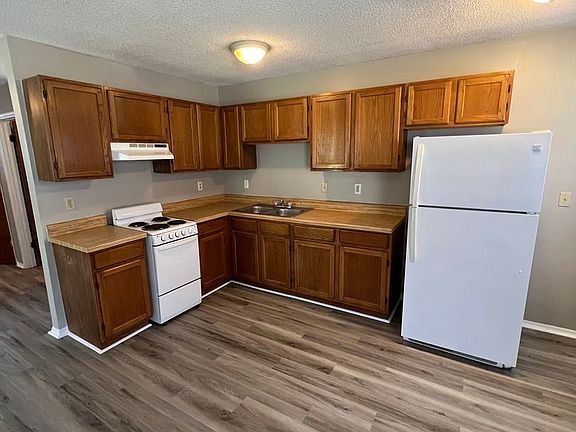 3rd image of 4404 Highway 74 E APT 6D