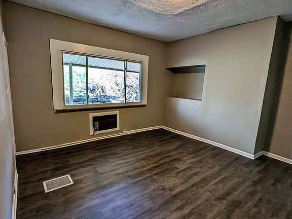 4th image of 70 Bigelow St #1