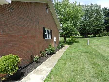 3rd image of 122 Westover Dr