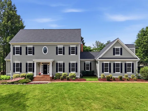 9889 Chapel Bridge Estates Dr, Fairfax Station, VA 22039