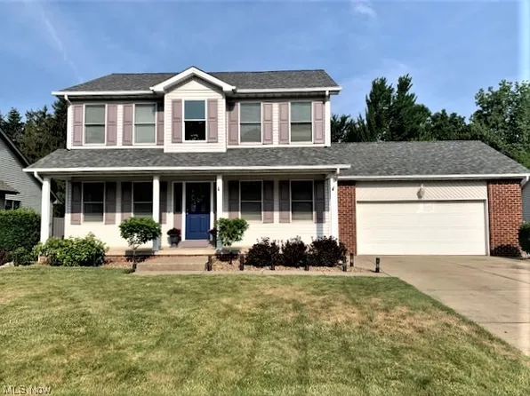 8580 Indian Creek Dr, Youngstown, OH 44514