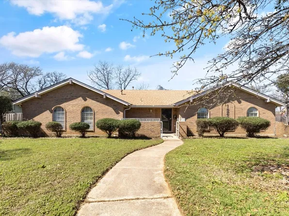 1550 Meadow Lane Ter, Fort Worth, TX 76112