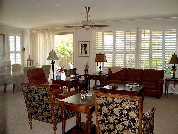 Living/Dining area
