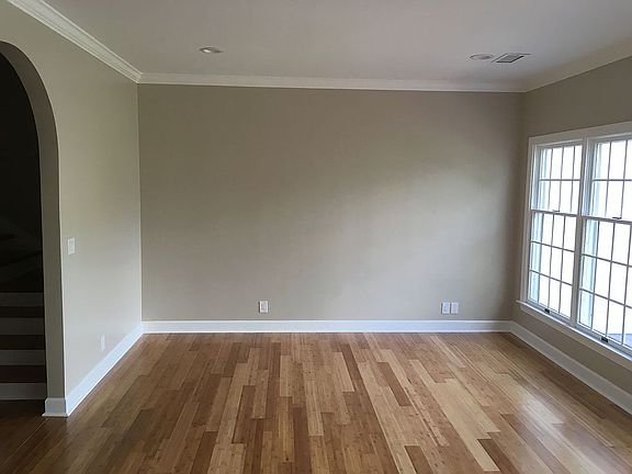 3rd image of 1077 Constitution Dr