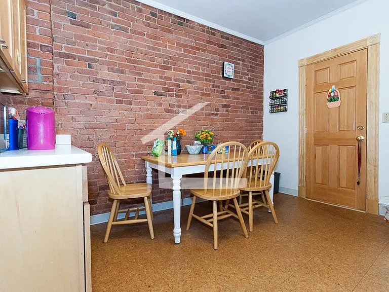 6 Colliston Rd #4 — Photo 2