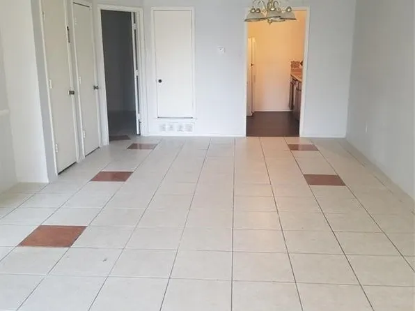 1801 Georgia St, Arlington, TX 76012