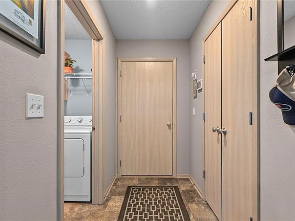 4th image of 9814 N Potter Ave