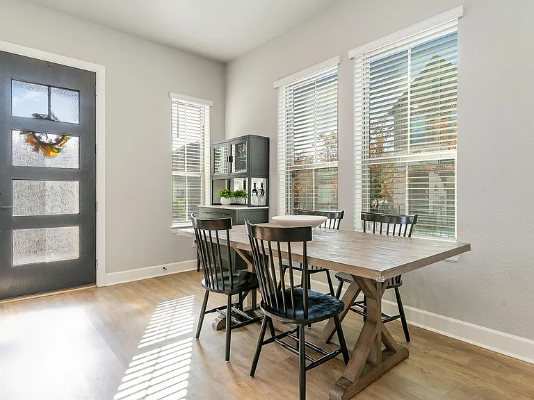7104 Amber Grove Ct — Photo 12