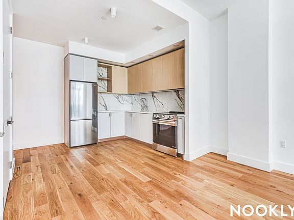 5th image of 38-38 32nd St #326