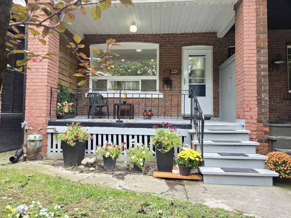 221 Riverdale Ave, Toronto, ON M4K 1C4