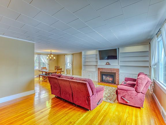 4th image of 166 Bethlehem Road