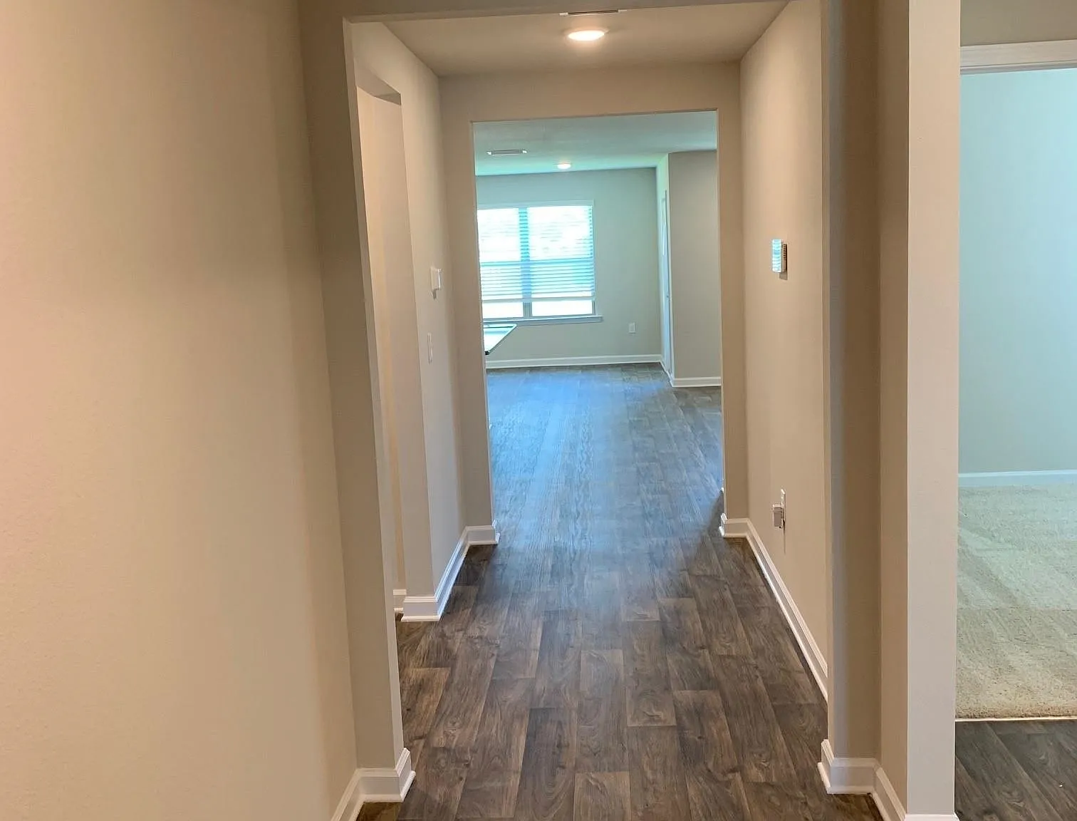 3 bed, 2.0 bath, 1659 sqft, $2,000 — Photo 2