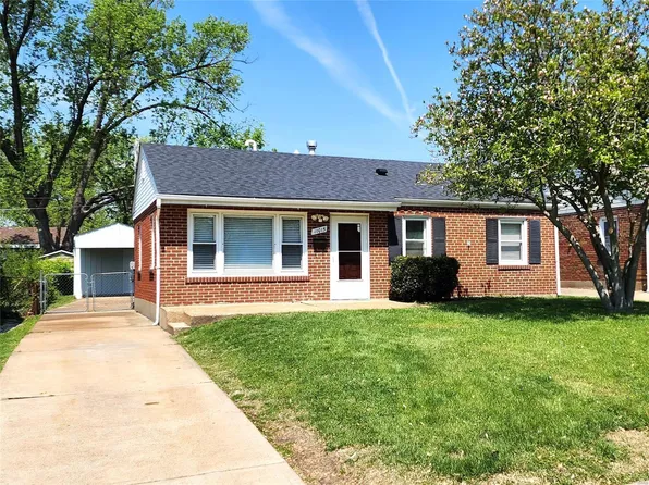 11015 Saint Ambrose Ln, Saint Ann, MO 63074