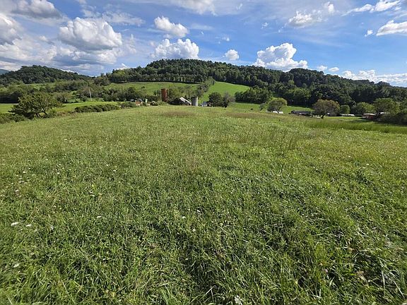 3rd image of Mitchell Valley Dr