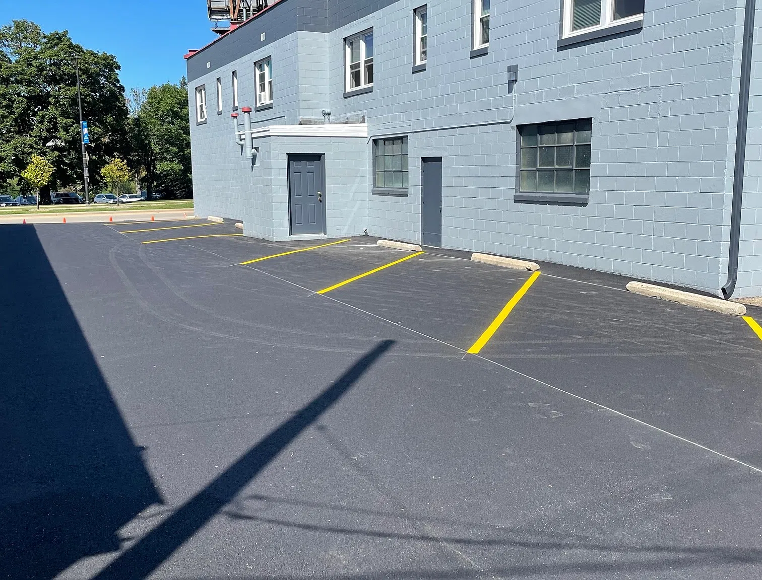 Studio, 600 sqft, $875 — Photo 2