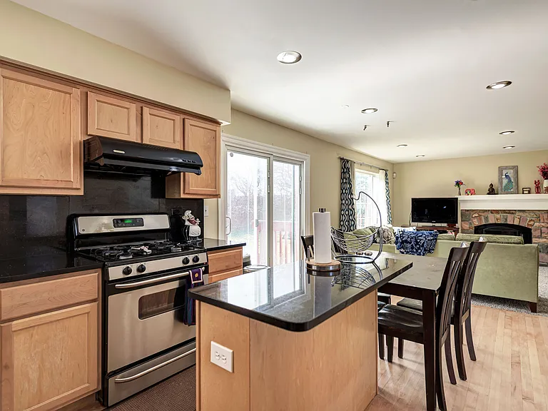 1260 Estling Ct — Photo 9