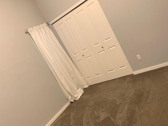 3rd image of 23821 SE 282nd St