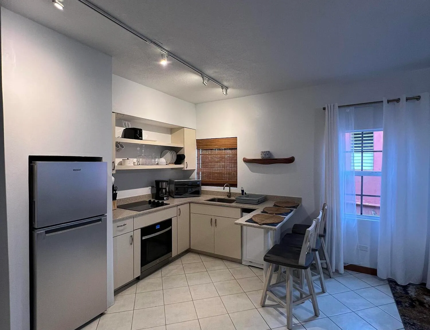 1 bed, $1,800 — Photo 2