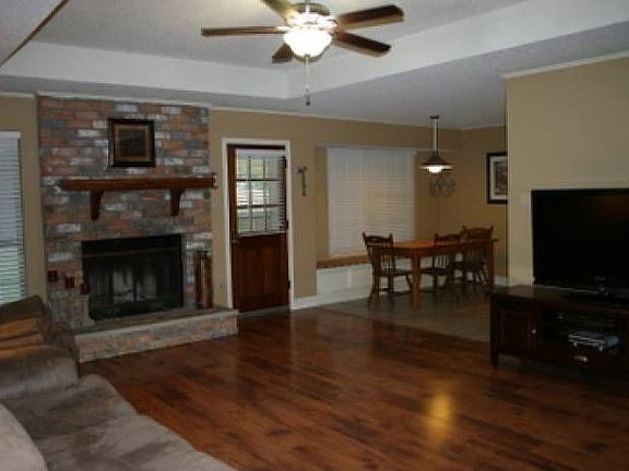 2nd image of 13927 Heritage Oak Dr