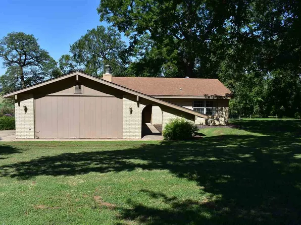101 N Cimarron Dr, Perkins, OK 74059