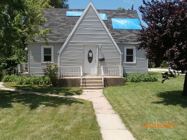 1st image of 200 S Lavergne Ave