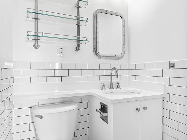 330 E 39th St #25M — Photo 15