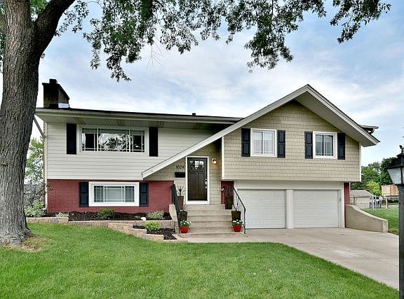 2nd image of 1024 Bourne Ln