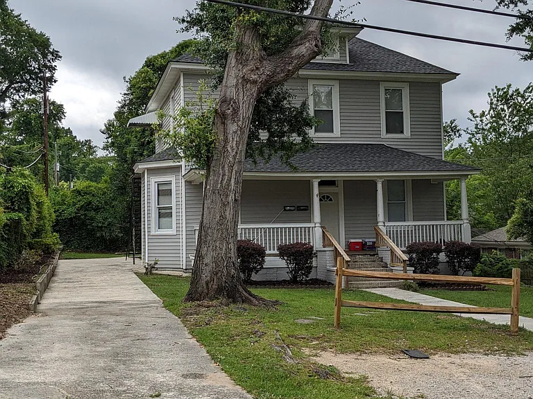 614 Heidt St — Photo 2