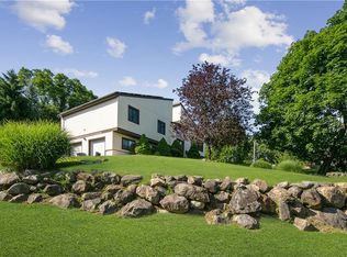 19 Bubenko Dr, Garnerville, NY 10923