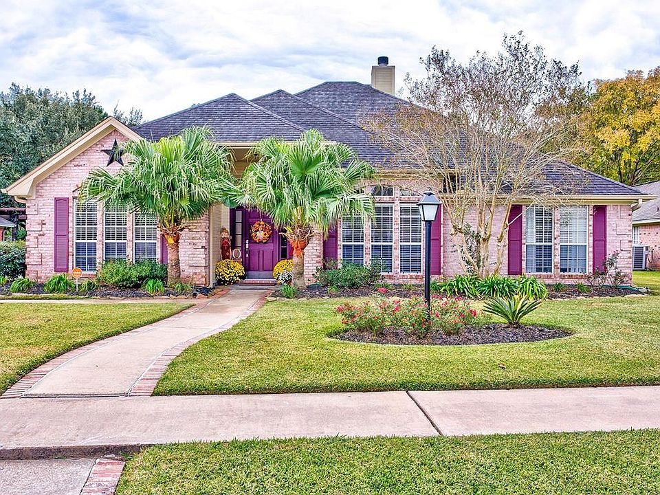 1st image of 7975 Doral Dr