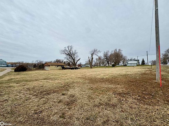 4th image of 101 3rd St