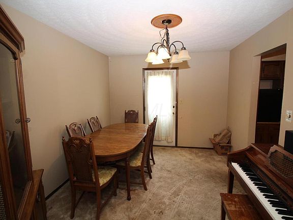4th image of 5320 Taylor Lane Ave