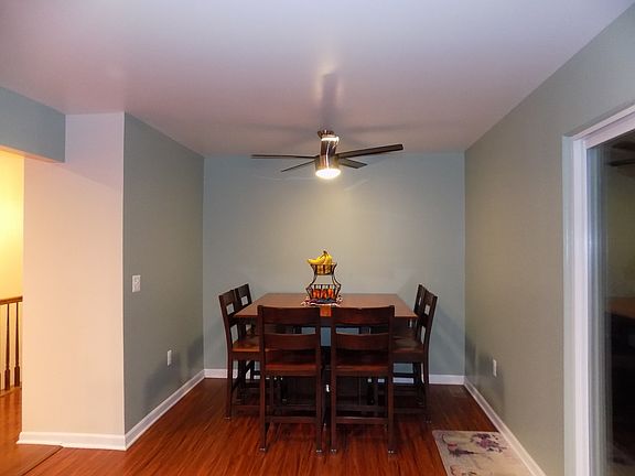 3rd image of 903 Worchester Dr
