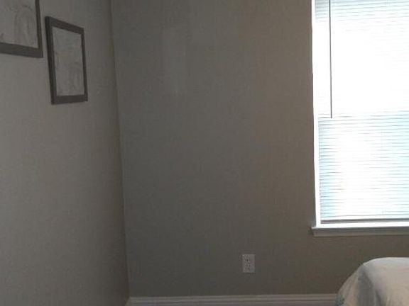 2nd image of 612 Londonderry Ln #614204