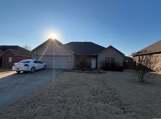 47 N Coker Rd, Vilonia, AR 72173