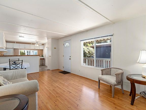 5th image of 3060 Porter St #16